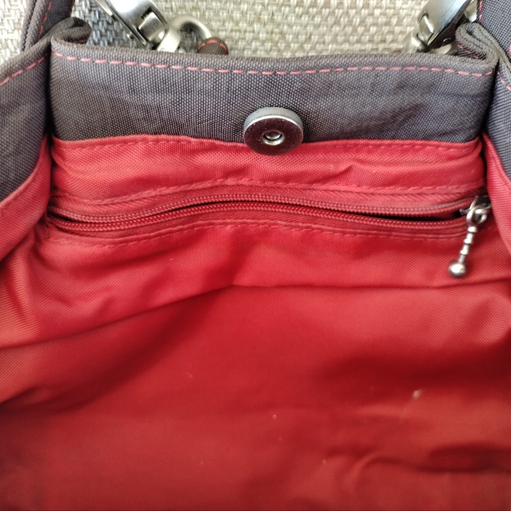 Small Baggalini Purse - Picture 4 of 7